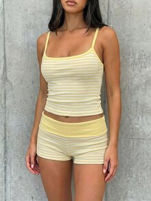 SHEIN EZwear 夏季對比色條紋飾邊細肩帶上衣與短褲套裝 - 鵝黃色 - 查看 4