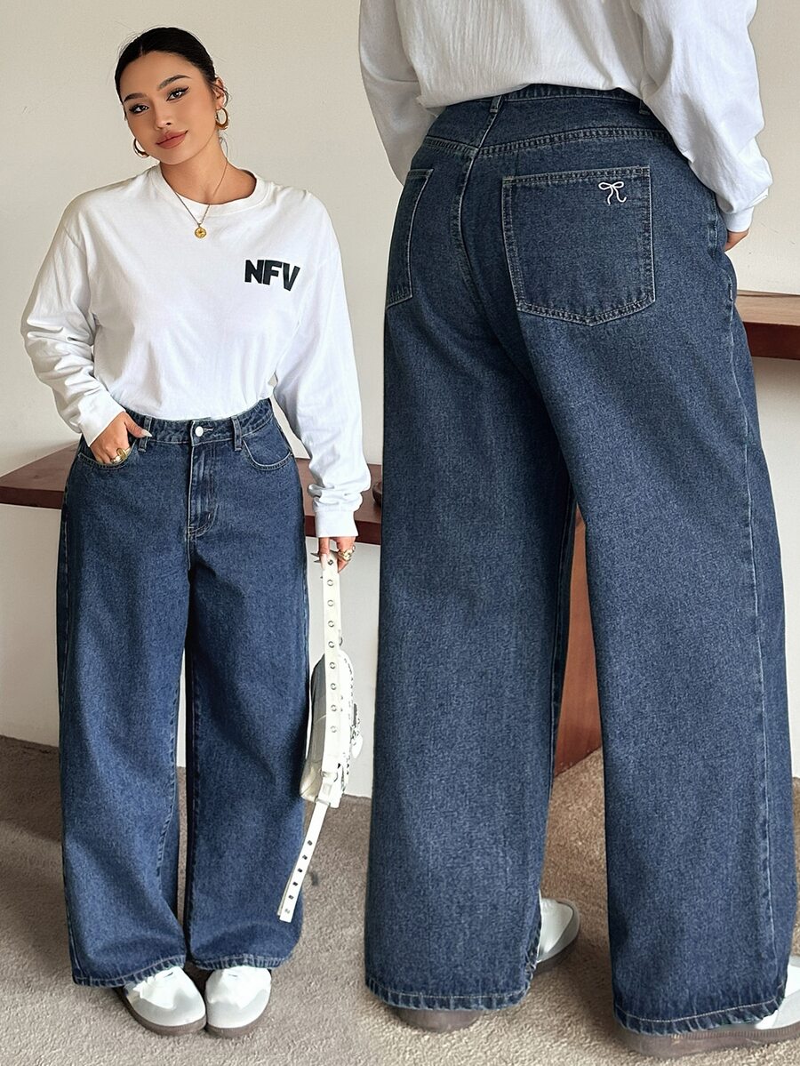Dazy Plus Dark Wash Blue Back Pocket Bow Embroidery Straight Leg Bermuda Denim Shorts, Spring/Summer - Dark Wash - View 1