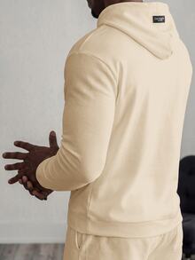 Mainfolk 男士休閒標語印花連帽衫，復古 Y2K 寬鬆街頭風，適合度假 - 卡其色 - 查看 2