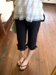 DAZY Women's Solid Color Casual Ruffle Hem Capris Summer - Black - View 1