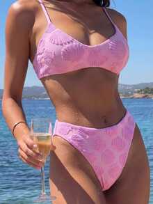 Bonvoyette Conjunto de traje de baño para mujer casual y sexy con top de punto jacquard con patrón de concha rosa y tirantes ajustables, y braguita de bikini triángulo de corte alto a juego, primavera/verano - Púrpura malva - Ver 5