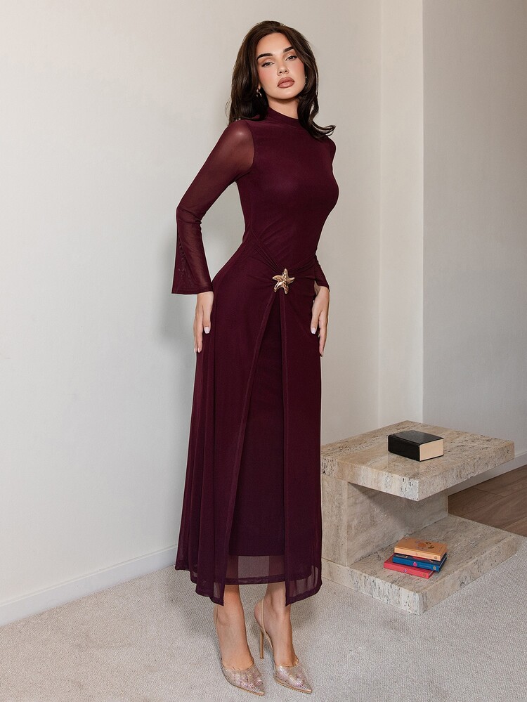 Modelyn فستان طويل كاجوال للحفلات للنساء بلون موحد مع ديكور معدني - عنابي اللون - مشاهدة 6