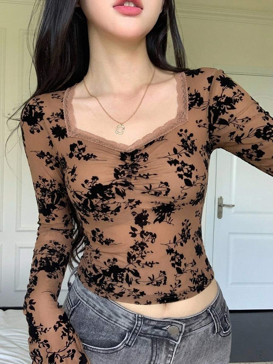 DAZY 女款春秋夏季 2 合 1 抽繩綁帶細肩帶度假修身植絨滿版碎花短版上衣,網紗長袖 T 恤 - 棕色 - 查看 1