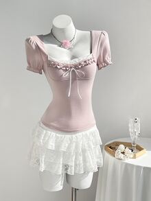 Flirla 女款蕾絲荷葉邊撞色蝴蝶結裝飾方領休閒性感可愛仙女風T恤，適合日間下午茶、早午餐、日常約會，腮紅粉色夏季款 - 粉色 - 查看 3