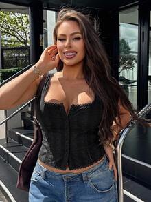 Livesso 女款拼接蕾絲飾邊收腰短版方領休閒度假上衣 春夏季細肩帶背心 - 黑色 - 查看 3