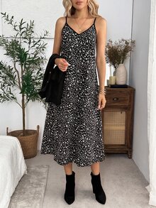 EMERY ROSE 女款休閒法式優雅通勤早午餐日常穿搭純色襯衫小碎花印花洋裝兩件套 黑色 黑白色 秋冬 - 黑色 - 查看 5