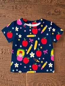 SHEIN Sparklyn Young Girl Pencil & Bow Print Short Sleeve T-Shirt And Shorts Casual Set - Multicolor - View 5
