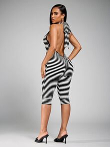 Radiana 女款條紋拼色掛脖綁帶修身連身褲七分褲 - 黑與白 - 查看 4