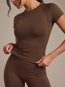 SHEIN Sports Women's Solid Color Round Neck Raglan Short Sleeve Fitted Seamless Sports T-Shirt - Coffee Brown - View 2