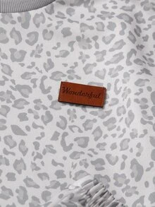 SHEIN 女童休閒寬鬆落肩豹紋中袖T恤與運動長褲兩件套，適合休閒穿著 - 灰色 - 查看 4