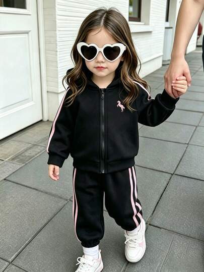 SHEIN Vintaside Kids طقم قطعتين للبنات الرضع للخريف/الشتاء، سويت شيرت بغطاء رأس وبنطال، ناعم ومريح ولطيف، مطرز باللون الوردي، مبطن حراري، بأكمام طويلة