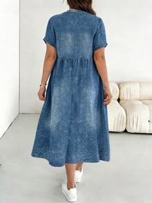SHEIN Essnce 大码女式牛仔效果连衣裙，宽松连衣裙，夏季短袖连衣裙，舒适大码服装，印花连衣裙，度假连衣裙，女士休闲连衣裙，返校连衣裙，女士教堂连衣裙，女士休闲连衣裙，教师制服，大码泡泡裙，秋季女装，职业连衣裙，外出连衣裙，休闲连衣裙 - 藍色 - 查看 2