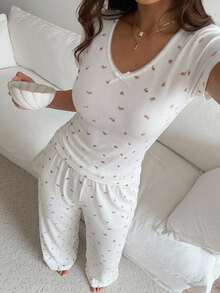 DAZY 2pcs/Set Sweet Ditsy Floral Slim Fit Short Sleeve T-Shirt And Straight Leg Long Pajama Pants Summer Outfit Women's Sleepwear Set - White - View 1