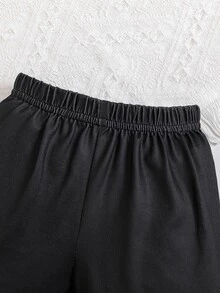 SHEIN 2件組新生兒短袖套裝，連身衣與短褲組合，可愛圖案，柔軟舒適，優雅黑色，夏季休閒穿著，可愛風格，工作、派對與旅行必備 - 黑與白 - 查看 9