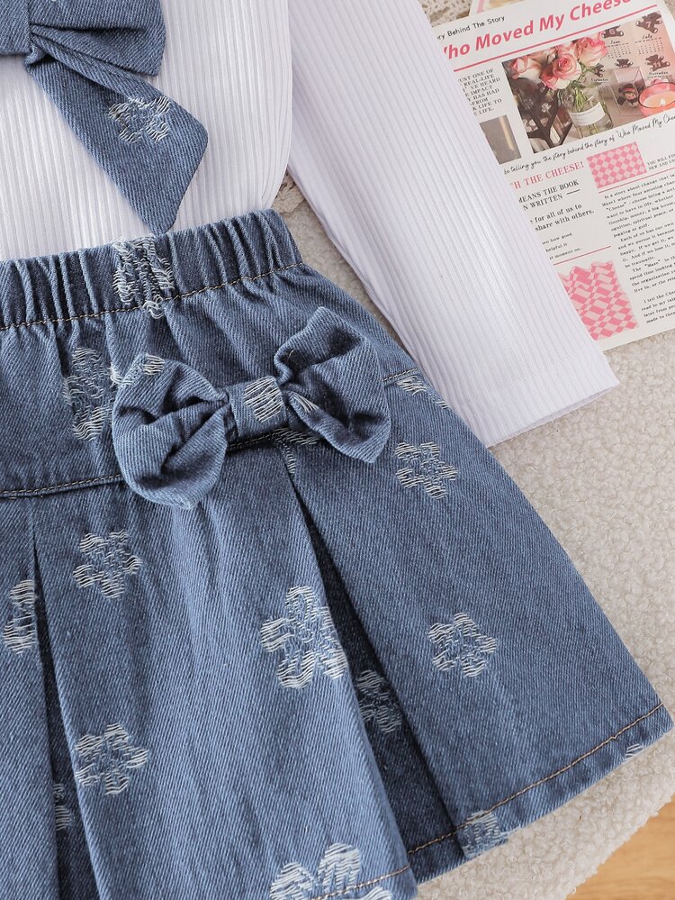 SHEIN Playful Pals 2件組幼女針織上衣與裙子套裝，可愛白色藍色蝴蝶結荷葉邊花卉印花百褶飛袖圓領常規款，生日秋季公主芭蕾風 - 白色 - 查看 6