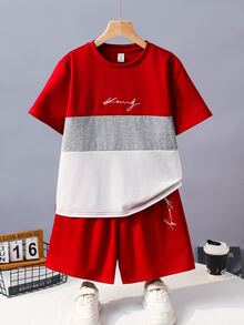 SHEIN 2件組青少年男童休閒拼色字母印花圓領短袖T恤與短褲套裝，適合通勤、上學、日常休閒穿著、運動，春夏季 - 彩色 - 查看 5