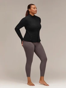 GLOWMODE Chaqueta FeatherFit™ con cremallera, bolsillos seguros, efecto esbelta y de bajo impacto para yoga y uso diario en otoño, tallas grandes - Negro - Ver 8