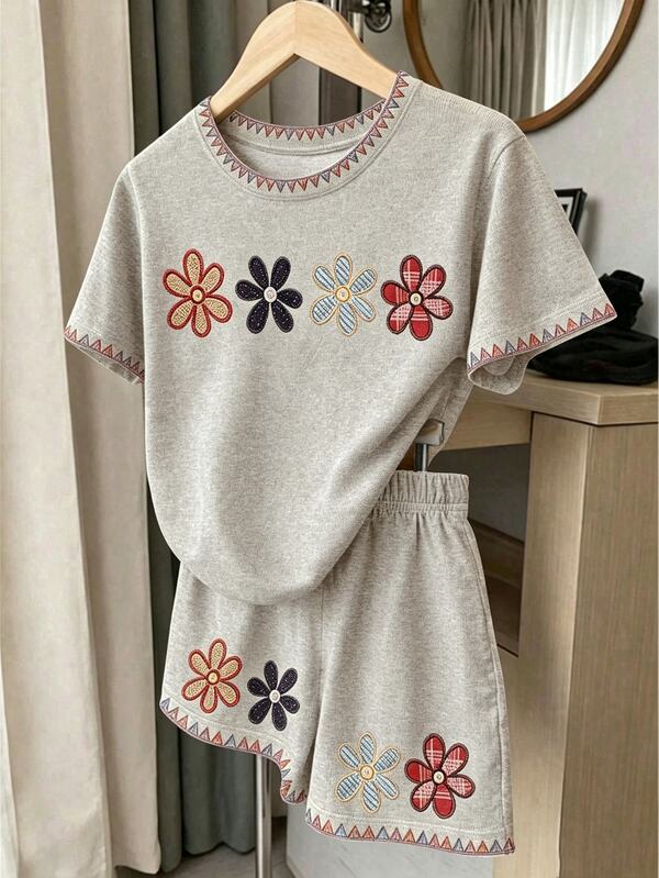 Cute Vintage Floral Applique Embroidery Pattern, Tween Girl Casual Minimalist Short Sleeve & Shorts 2-Piece Set Suitable For Summer Daily, School, Outings, Homecoming, Stylish Girl, Chill Chill