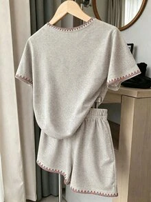 可愛復古花卉貼花刺繡圖案，青少年女孩休閒極簡短袖上衣與短褲兩件套，適合夏季日常、上學、外出、返校，時尚女孩慵懶風 - 彩色 - 查看 2