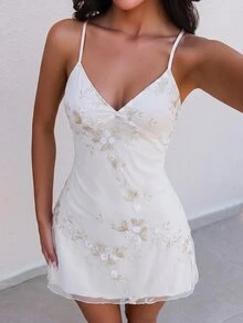 SHEIN Glamour 優雅性感女款純色網紗花卉刺繡細肩帶露背綁帶修身A字短洋裝，適合派對、夜晚外出、約會之夜 - 杏色 - 查看 4