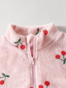 SHEIN 1件女童軟萌甜美風居家戶外上學通勤秋冬淺粉色珊瑚絨櫻桃圖案立領拉鍊寬鬆短款毛絨外套 - 粉色 - 查看 3