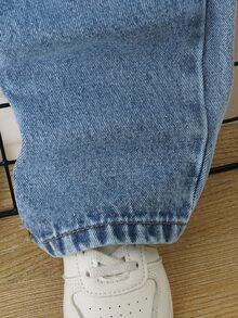 SHEIN Young Boys Denim Jeans, Little Boys Casual Cute Embroidered Pattern Large Pocket Design Medium Blue Washed Loose Fit Straight Leg Jeans, Suitable For Young Boys, Spring/Autumn New Style - Blue - View 7