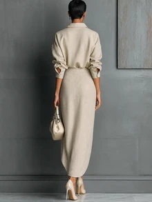 SHEIN Franclia 女款淺卡其色純色寬鬆襯衫 + 高腰裹身開衩中長裙 優雅通勤兩件套 - 卡其色 - 查看 3