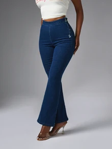 BABYPHAT Jeans acampanados de tiro alto con estampado de bordado de guion característico en la parte trasera y detalle de logotipo de gato, denim de largo completo - azul real - Ver 6