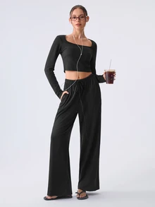 Loungeista 秋季新品休閒長褲方領長袖短版上衣歐美風女式運動居家服套裝 - 黑色 - 查看 2