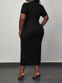 Hourglow Dollyholly86 Casual Minimalist "MILANO" Graphic Plus Size Slim Fit Round Neck Short Sleeve Mid-Length Dress, Suitable For Summer Suitable For Going Out, For Hourglass Body Shape - Black - View 2