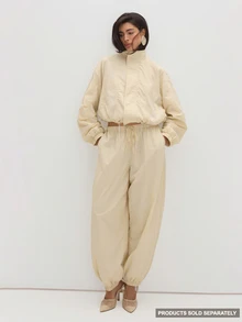 MUSEYN Cream Balloon Ruched Elastic Waistband Pants Statement Fashion-Forward Everyday Office Fall New Season Capsule Wardrobe - Apricot - View 1