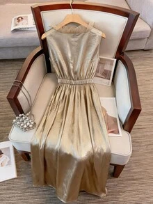 Lyxana 女士荷叶边腰身金色无袖长裙 - 金色 - 查看 2
