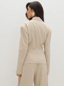 MUSEYN Cream Woven Super Cinched Structured Shoulder Suit Blazer Tailored Polished Crisp Office Business Fall New Season Capsule Wardrobe - Khaki - View 3