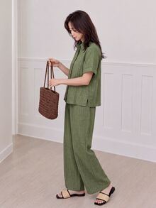 Yumoku 2件套女士圆领纯色无袖上衣和印花长裤休闲度假套装，女装套装 - 軍綠色 - 查看 6