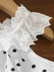 SHEIN Elladie kids 女童2件套套裝，甜美波點蕾絲荷葉領無袖鈕扣上衣 & 刺繡下擺牛仔寬腿褲套裝，夏季日常穿搭 - 白色 - 查看 10
