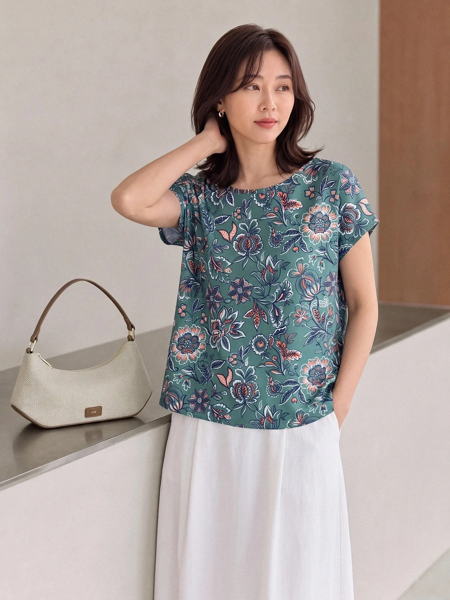 Yumoku 休闲简约夏季风景图案女式圆领衬衫,适合夏季外出穿着,时尚百搭的女士上衣,休闲百搭。 - 彩色 - 查看 1