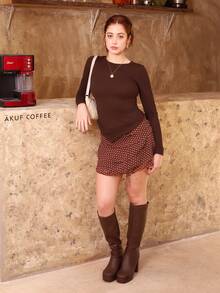 Ananda Vibes Asymmetric Design Fitted Long Sleeve Women T-Shirt Casual - Coffee Brown - View 3