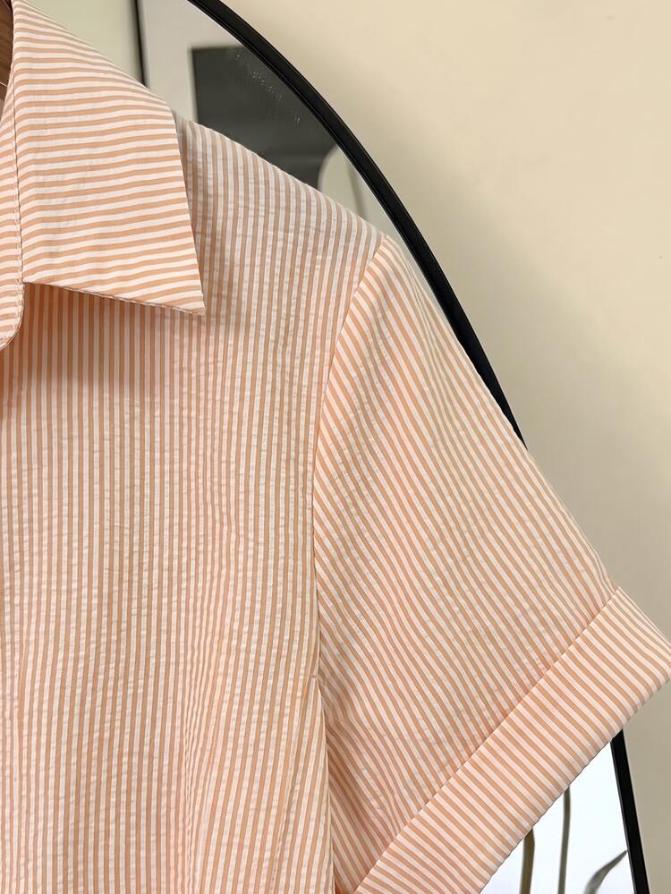 SHEIN Franclia Women's Striped Bubble Crinkle Fabric Short Sleeve Shirt For Vacation, Commuting And Social Events - Light Yellow - View 4