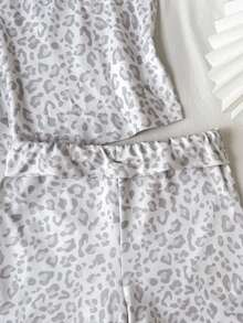 SHEIN 兒童青少年女孩休閒時尚街頭風豹紋細肩帶背心與收口高腰短褲兩件套，適合日常街頭穿著 - 灰色 - 查看 4