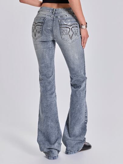 Jeans de Mezclilla Estilo Y2K Millennium Sexy Streetwear con Decoración de Cadena en la Cintura, Bolsillo Trasero, Estampado Degradado de Lámina Metálica, Pierna Recta Ajustada