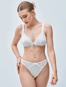 Softvol 1pc Women's Sexy Semi-Sheer Lace Wireless Comfortable Triangle Cup Back Closure Bra - White - View 3