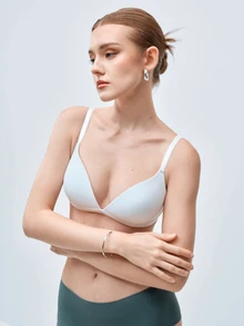 Softvol Women's Wireless Push-Up Bra - Comfortable T-Shirt Bra, All-Day Push-Up Support & Seamless Fit, Everyday Confidence Choice - White - View 6
