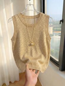 SHEIN Franclia 2026新款女款閃金針織背心上衣-圓領、羅紋袖口細節、短版剪裁，完美融合90年代復古魅力與極簡時尚，適合早午餐約會、夜晚出遊及春夏日常穿搭 - 杏色 - 查看 1