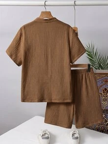 SHEIN Tween Boy Solid Color Round Neck Short Sleeve Button-Up Shirt And Elastic Waist Shorts 2-Piece Set, Suitable For Commuting, School, Daily Casual Outings, Sports, Spring And Summer - Brown - View 3