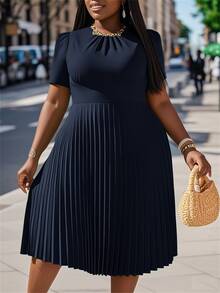 Slaydiva Gaun Wanita Ukuran Besar Warna Polos Lengan Pendek Mengembang dengan Hem Berlipit Formal untuk Kantor Warna Biru Tua Musim Panas yang Elegan - Navy Blue - View 9
