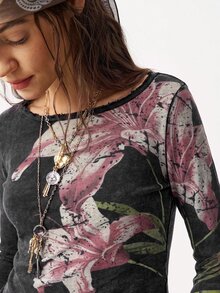 Bohemela Kaos Kasual Wanita Motif Bunga dengan Efek Cuci - Hitam - View 6