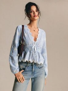 Poéselle 女款V領條紋花卉刺繡圖案休閒日常穿著襯衫，長袖襯衫，荷葉邊襯衫，秋季 - 藍白色 - 查看 5