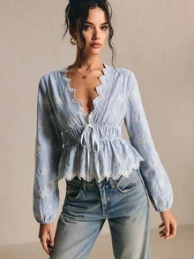 Poéselle 女款V領條紋花卉刺繡圖案休閒日常穿著襯衫，長袖襯衫，荷葉邊襯衫，秋季 - 藍白色 - 查看 7