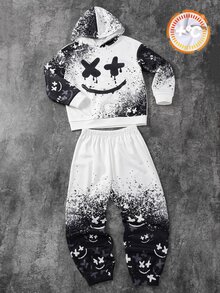 SHEIN 青少年男孩休閒街頭風運動塗鴉臉部紮染印花連帽套頭長袖衛衣與長褲套裝，適合通勤、上學、日常休閒外出、運動，秋冬季，萬聖節 - 黑與白 - 查看 5