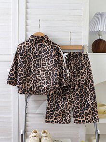 SHEIN Playful Pals 嬰兒幼兒 2件組女嬰可愛豹紋拉鍊外套與長褲套裝，附蝴蝶結，休閒可愛秋冬運動休閒套裝，適合 0-3 歲 - 彩色 - 查看 3